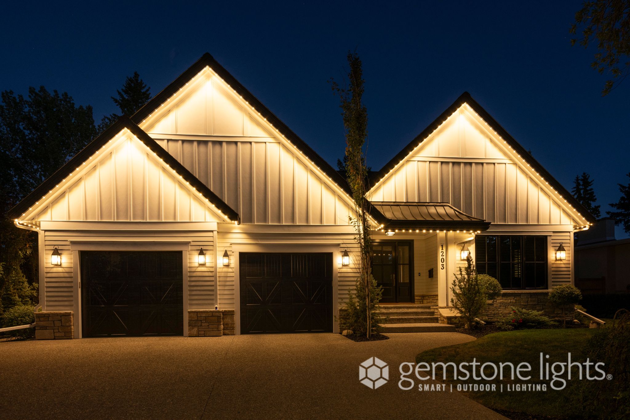 Permanent lighting preview on a farmhouse exterior